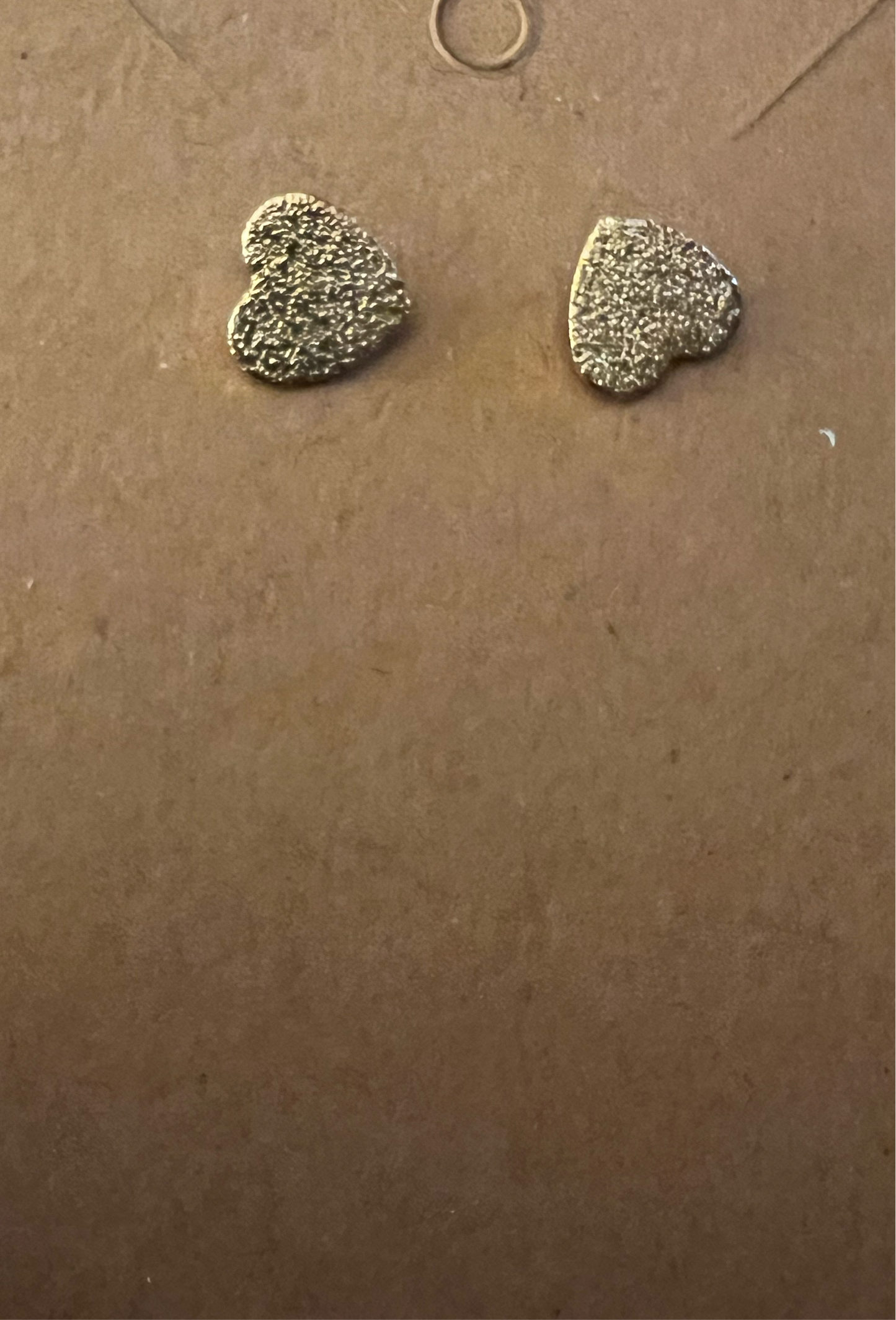 Gold heart stud